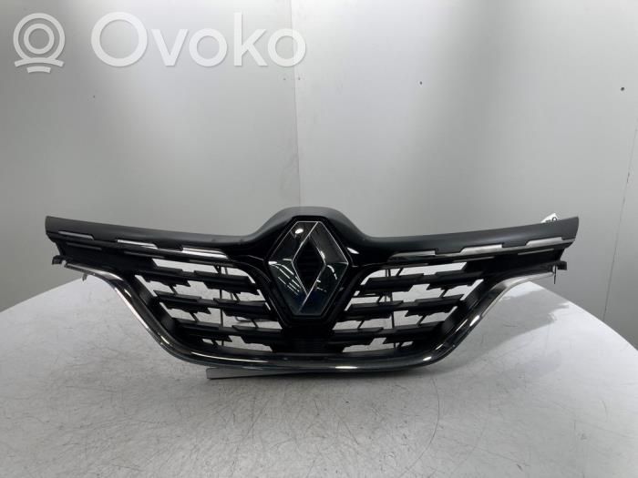 Renault Captur II Etupuskurin ylempi jäähdytinsäleikkö 