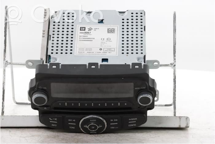 Panel / Radioodtwarzacz CD/DVD/GPS   39068067