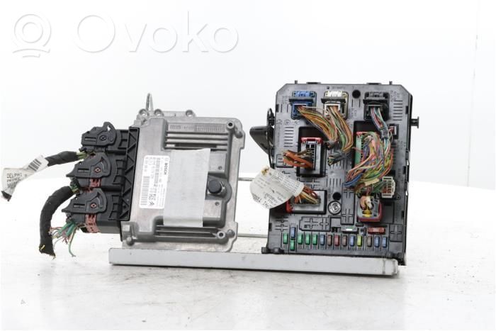 Peugeot 5008 Sterownik / Moduł ECU 