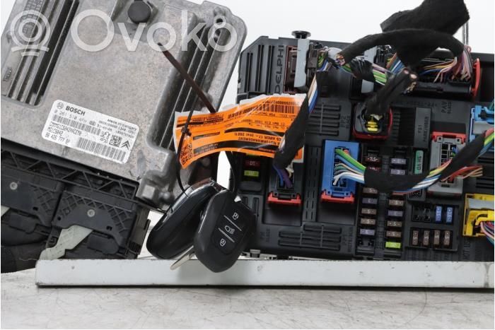 Engine control unit/module   0261S104FH,0261S106FT,1647571780,1671934580,9829159080,9832881380,9842677780,9851153380