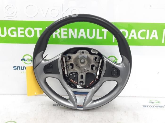 Renault Clio IV Lenkrad 