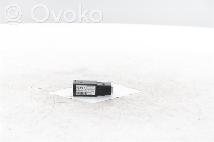 USB-pistokeliitin   98217039DX,9824334377