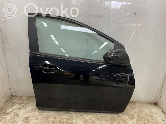 Mazda 2 Tür vorne