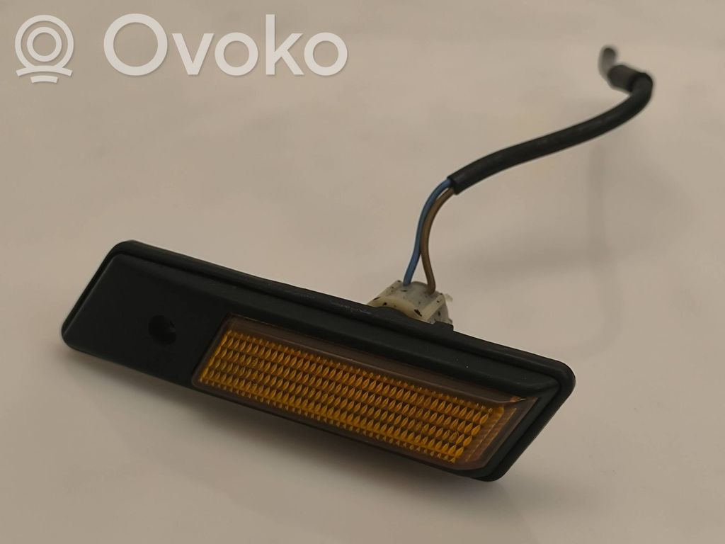 BMW 5 E34 Front fender indicator light 