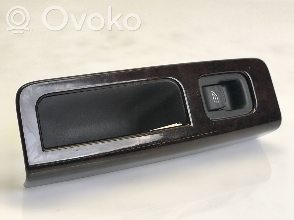 Electric window control switch   8679679,14621,8670670,1204