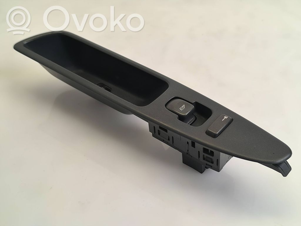 Electric window control switch   30638702,03W521