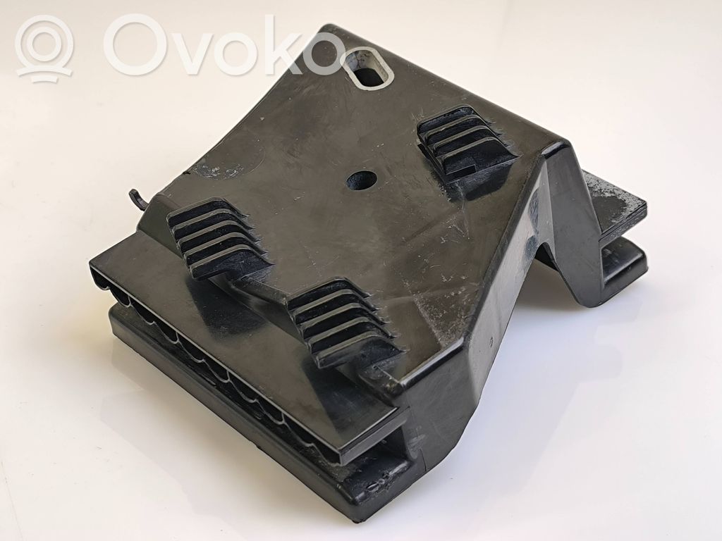 Rear bumper mounting bracket   4D0807572