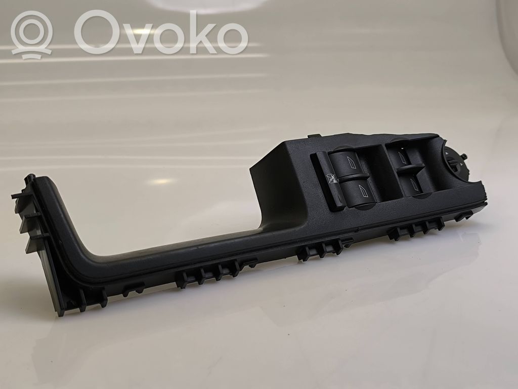 Ford Focus Electric window control switch 