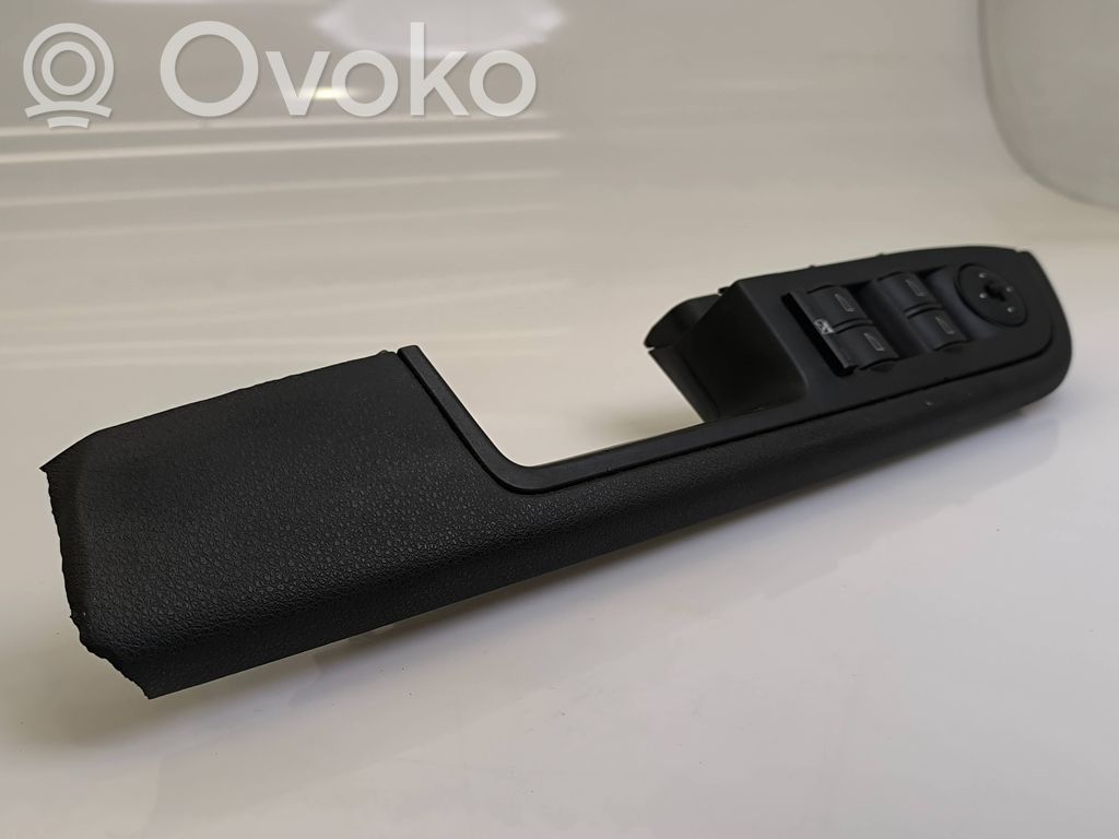 Ford Focus Electric window control switch 