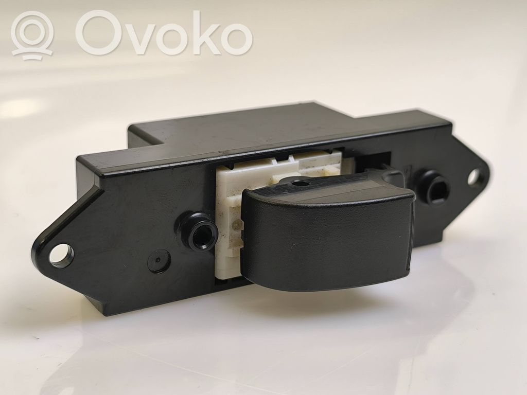 Electric window control switch   MR587944,12X0THD