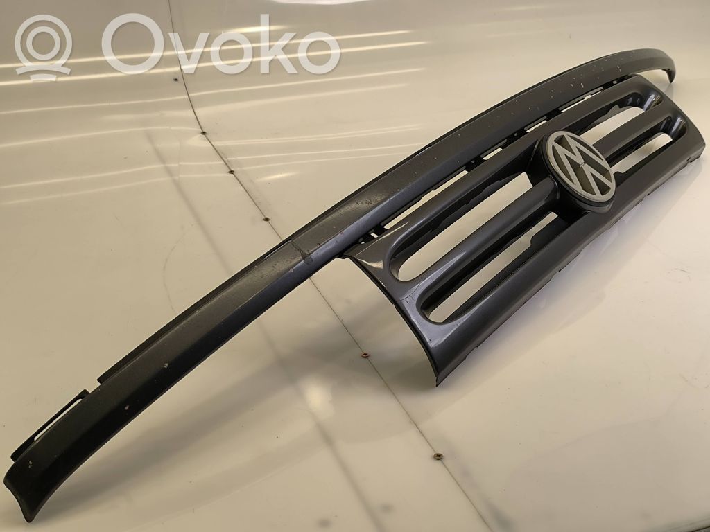 Volkswagen Vento Atrapa chłodnicy / Grill 