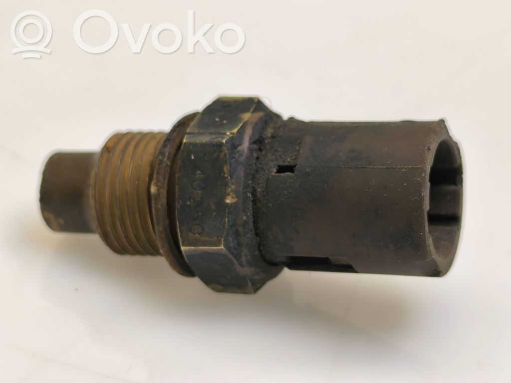Coolant temperature sensor   40250