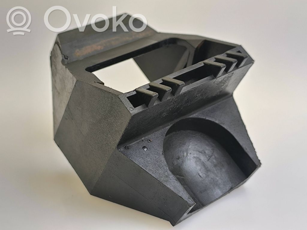 Radiator mount bracket   1436264