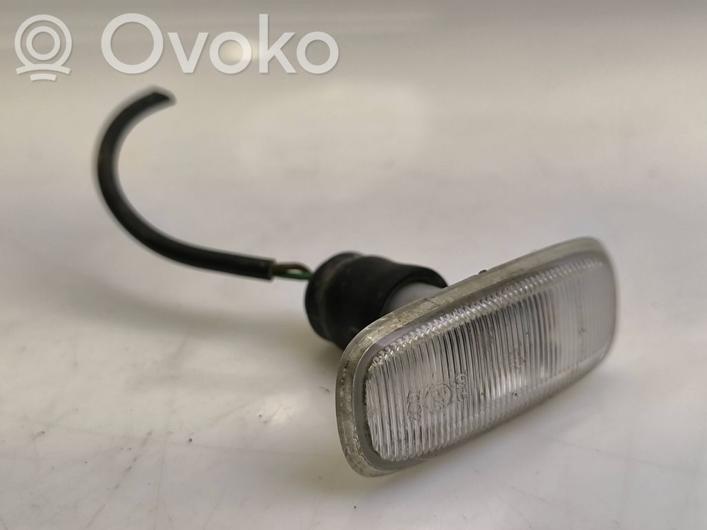 Audi A6 S6 C5 4B Front fender indicator light 