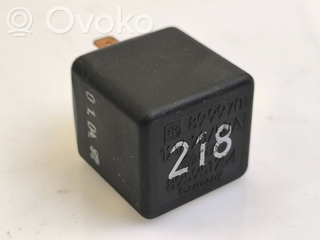 Otros relés   895951254,899970,12V2050A,010492