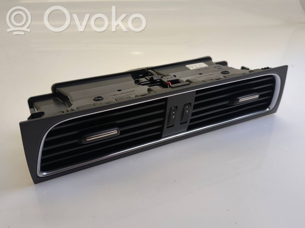 Audi A5 8T 8F Dysze / Kratki środkowego nawiewu deski rozdzielczej 