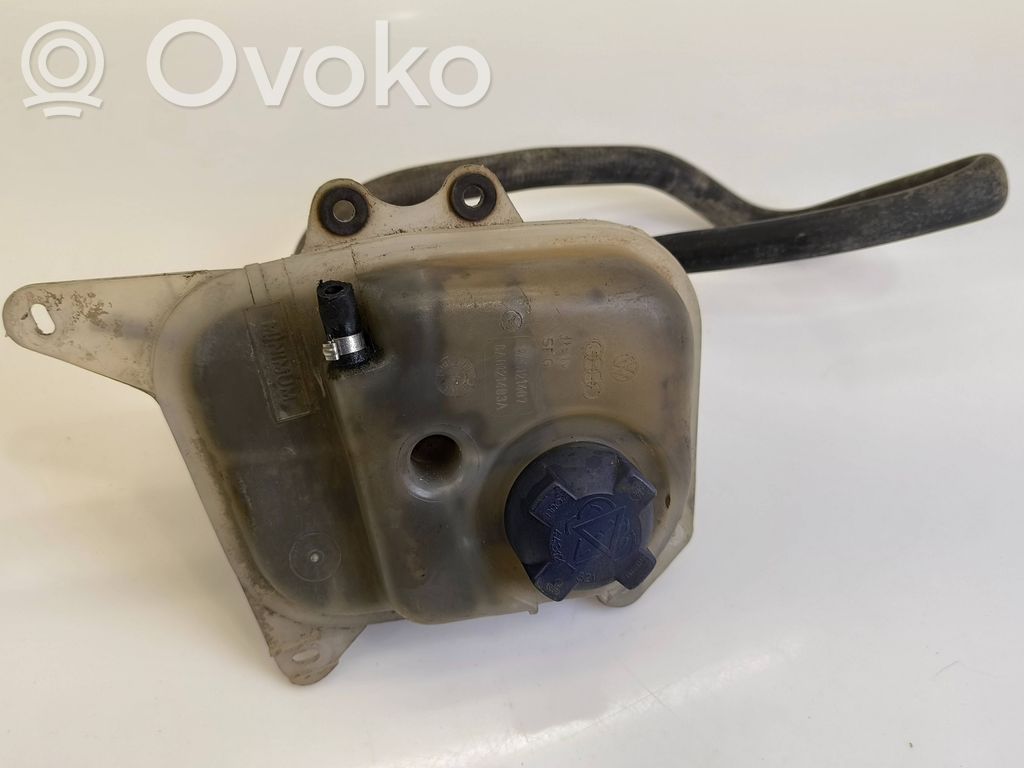 Audi 80 90 B3 Aušinimo skysčio išsiplėtimo bakelis 