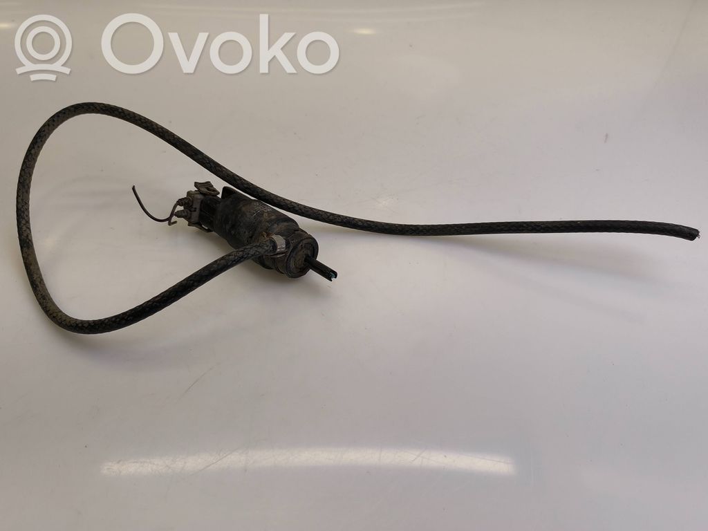 BMW 5 E39 Tuulilasi tuulilasinpesimen pumppu 