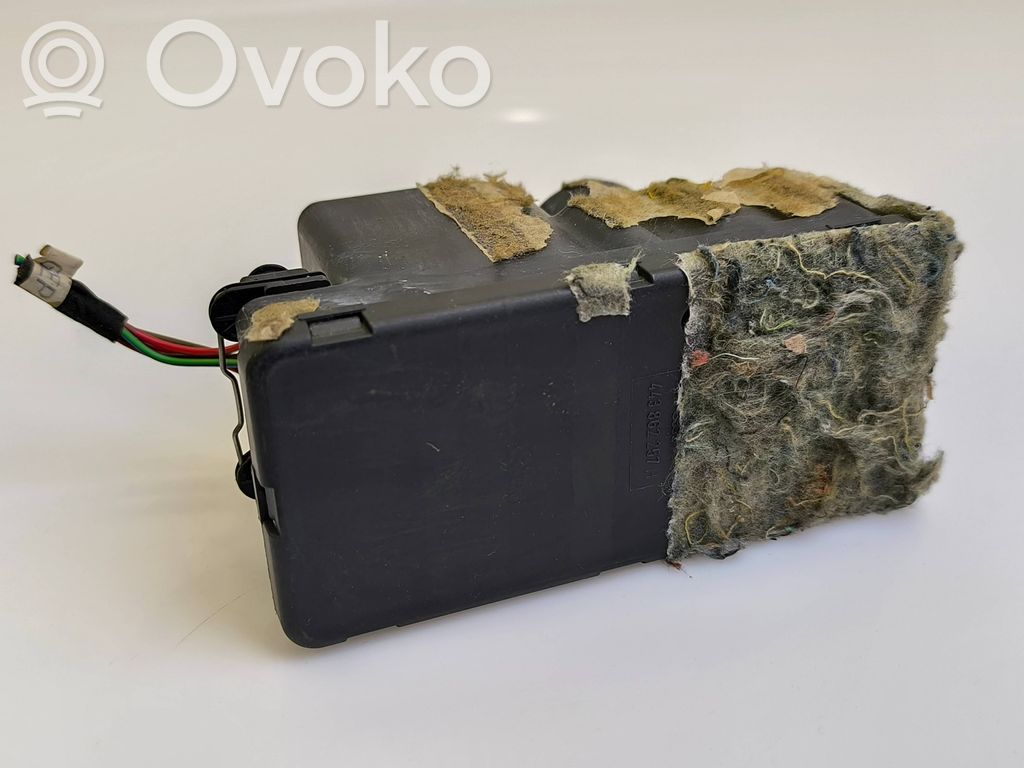 Audi A6 S6 C5 4B Vakuumpumpe Unterdruckpumpe Zentralverriegelung 