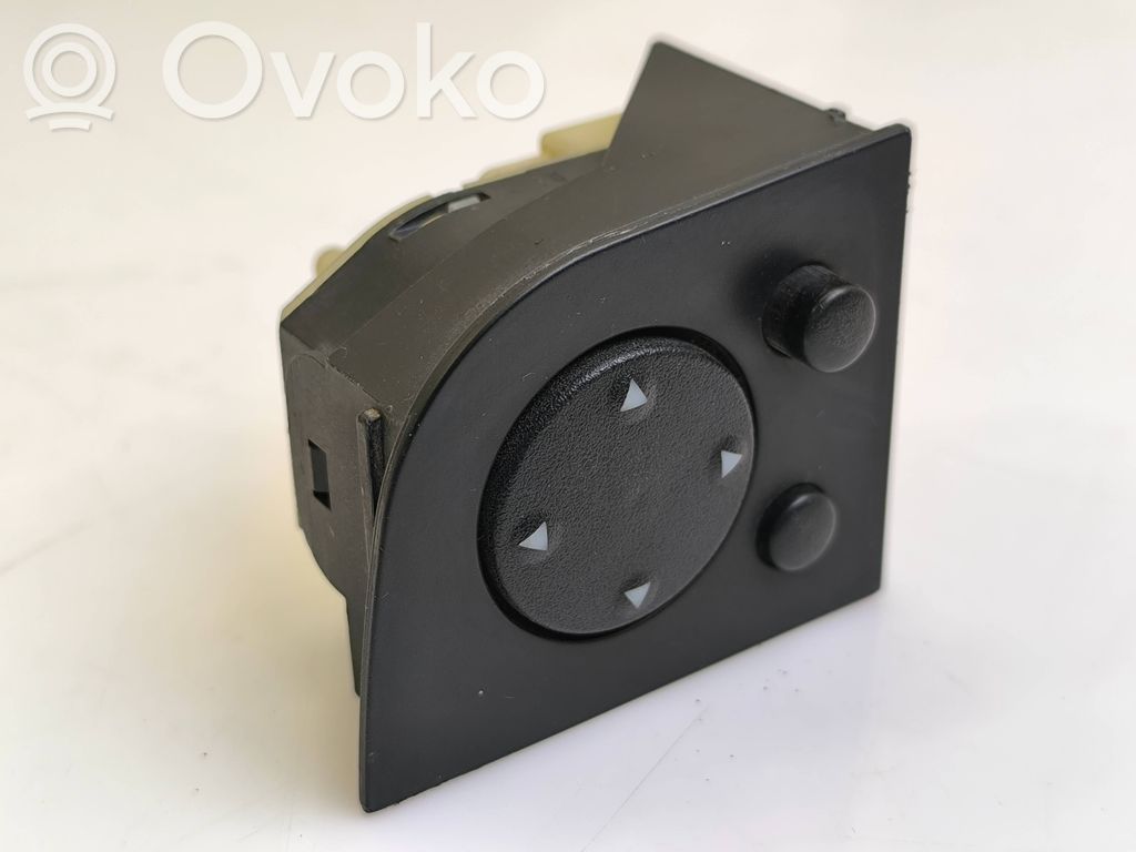 Audi A8 S8 D2 4D Wing mirror switch 