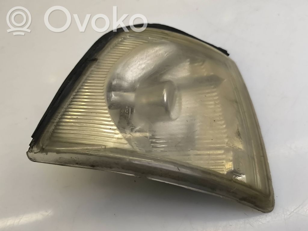 Audi 80 90 S2 B4 Front indicator light 