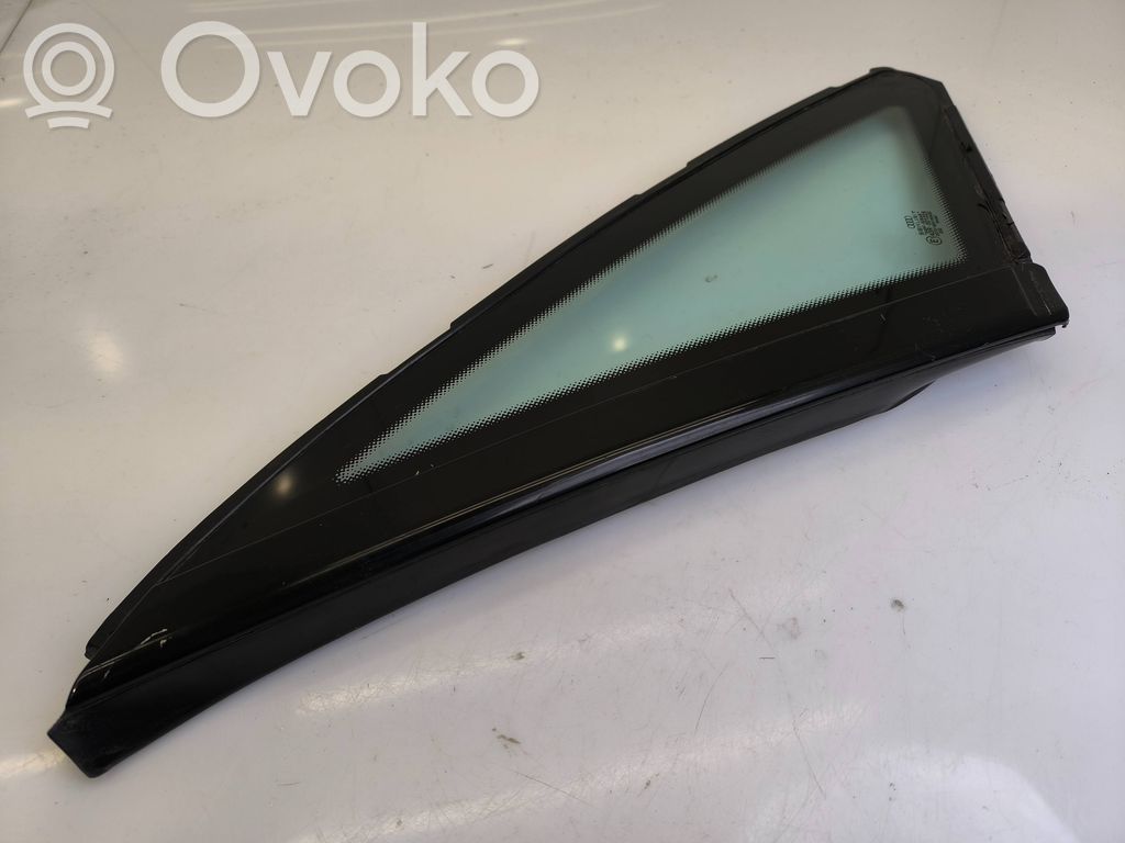 Rear side window   4D0845299