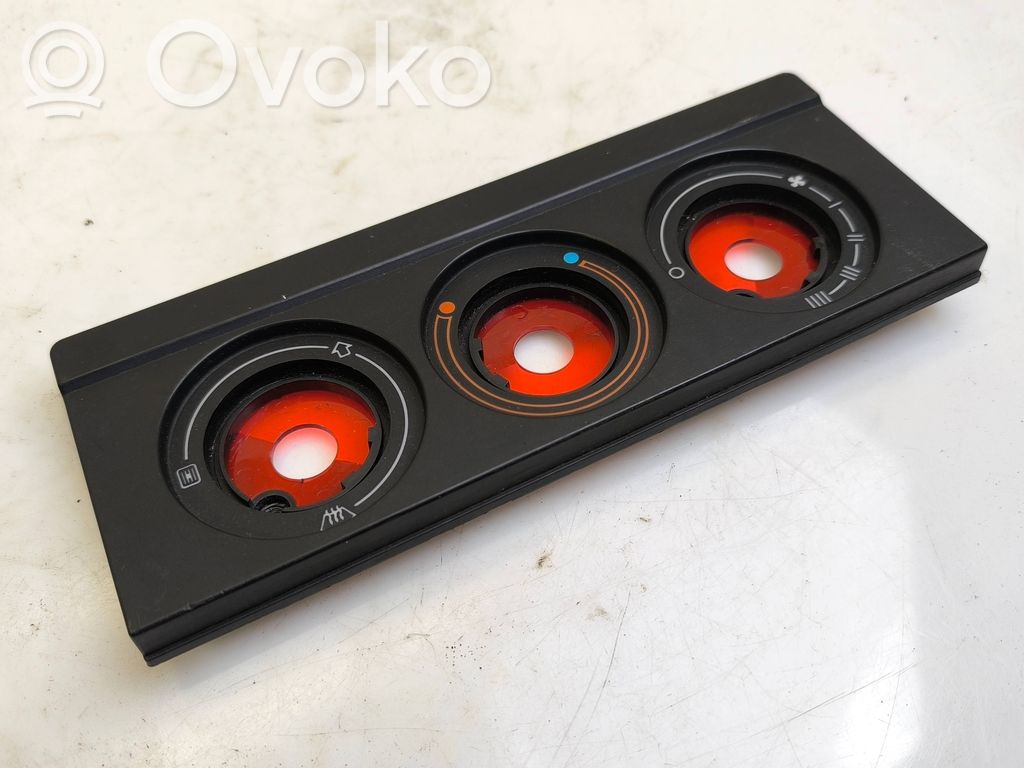 Climate control unit   893819073B