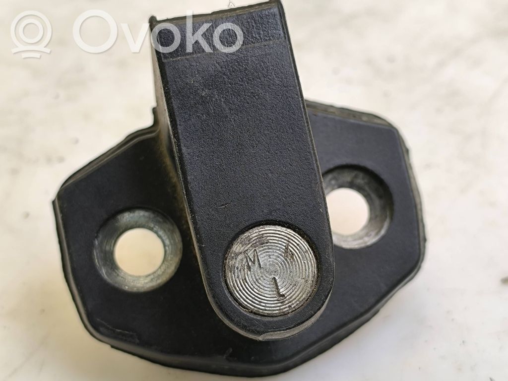 BMW 5 E39 Front door lock loop/hook striker 