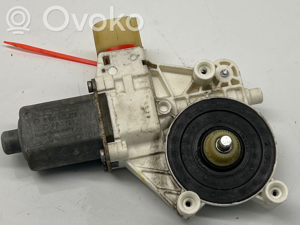BMW 1 E81 E87 Front door window regulator with motor 
