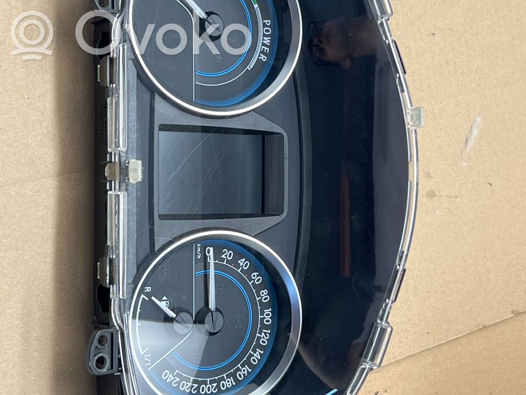 Toyota Auris E180 Speedometer (instrument cluster) 