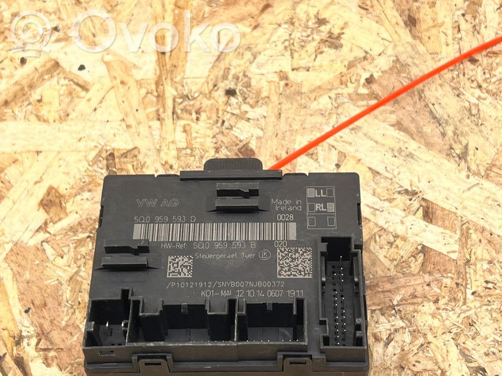 Volkswagen PASSAT B8 Door control unit/module 