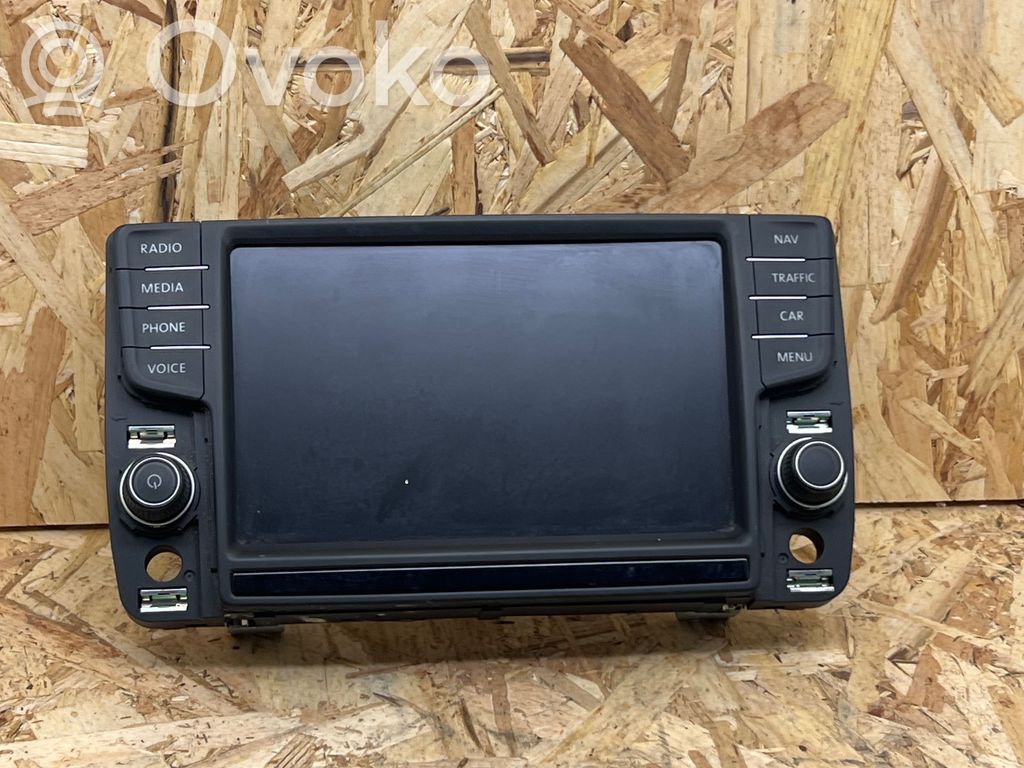 Volkswagen Golf VII Radio/CD/DVD/GPS head unit 