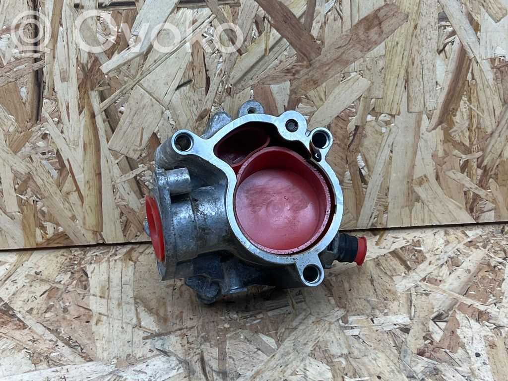 Volvo XC90 Vacuum pump 