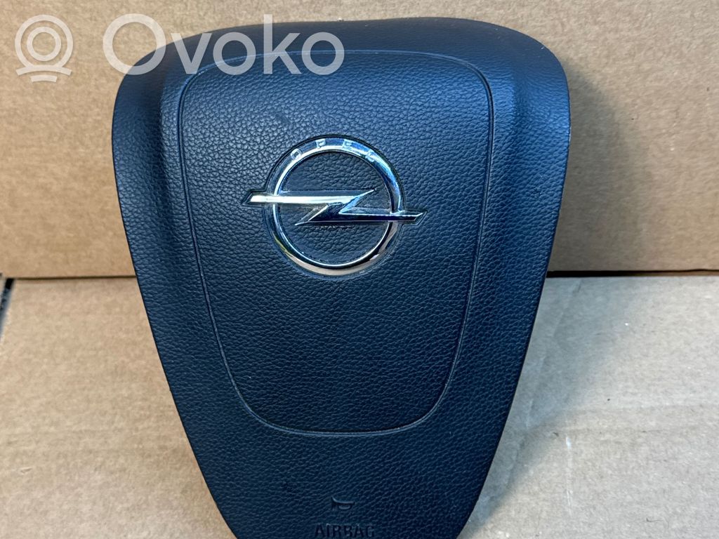 Opel Astra J Vairo oro pagalvė 