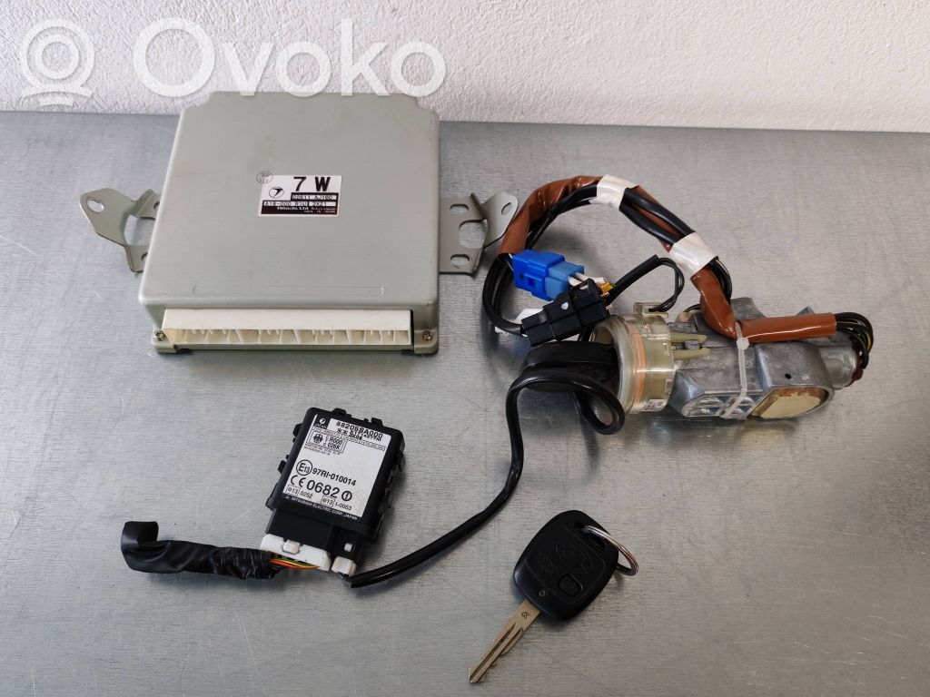 Subaru Forester SG Engine ECU kit and lock set 
