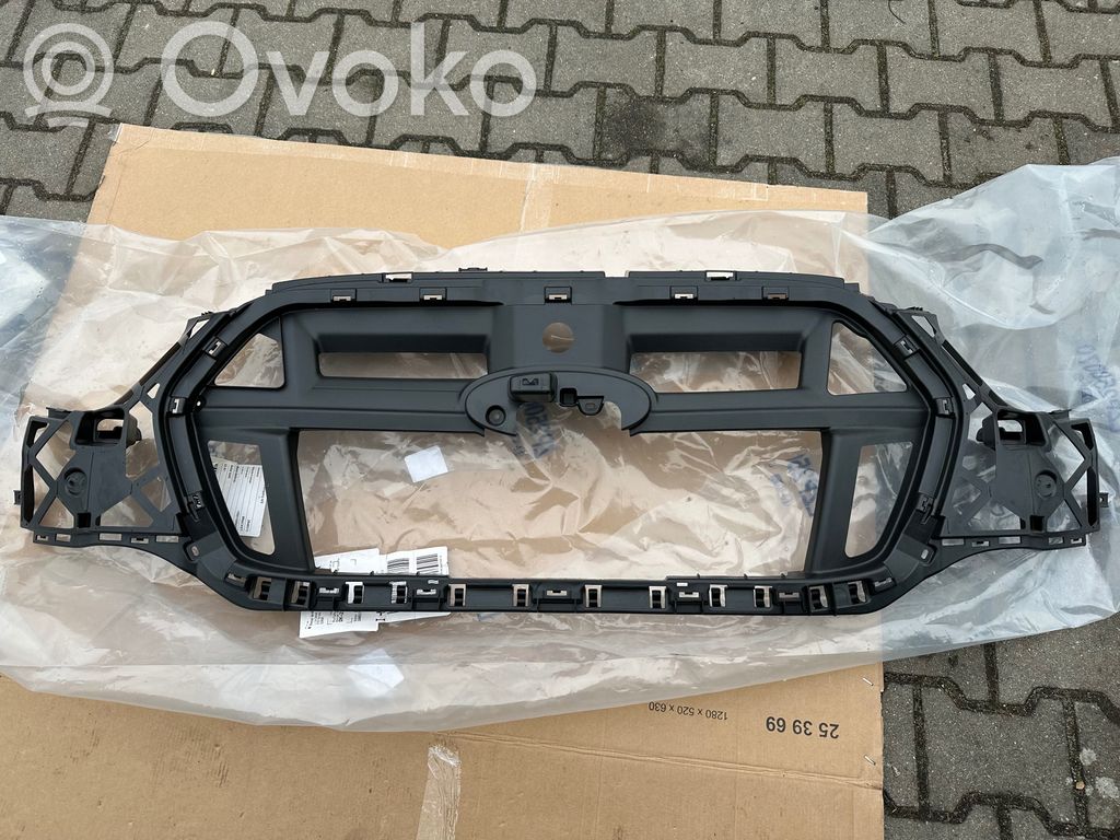 Ford Transit VII Etupuskurin ylempi jäähdytinsäleikkö 