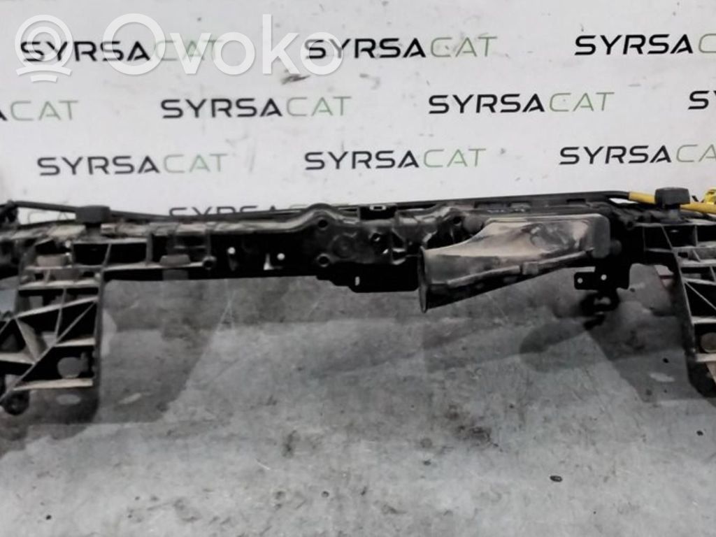 Ford Focus Priekšpusē bampera sija / balka 
