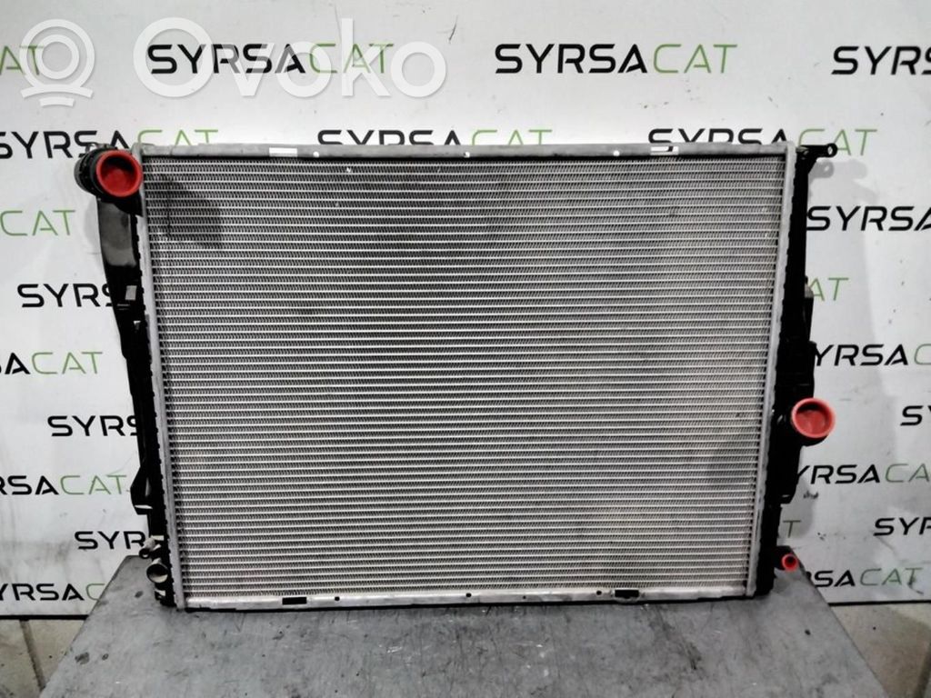 BMW 1 E81 E87 Aušinimo skysčio radiatorius 