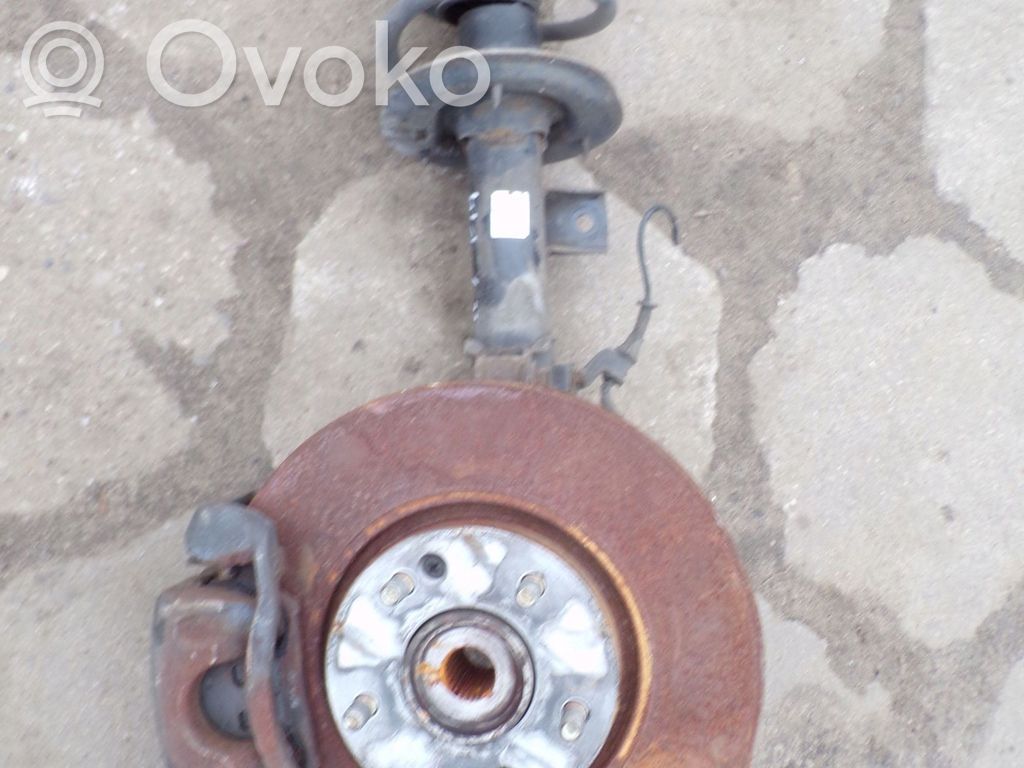 Front wheel hub spindle knuckle