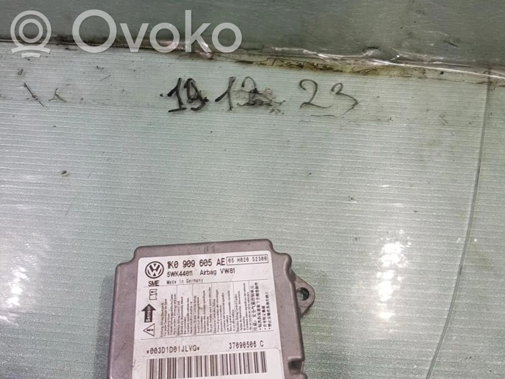 Volkswagen Scirocco Airbag control unit/module 