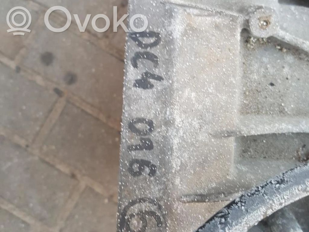 Renault Clio IV Manual 5 speed gearbox 