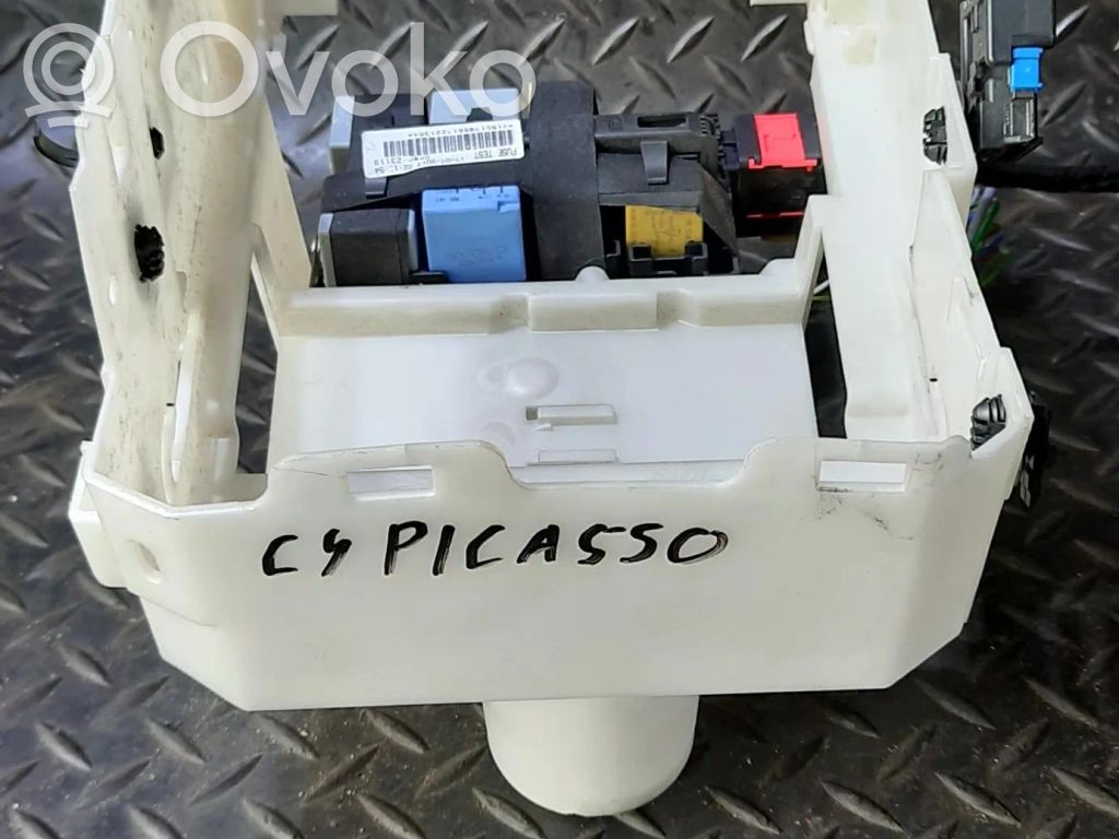 Citroen C4 II Juego de caja de fusibles 