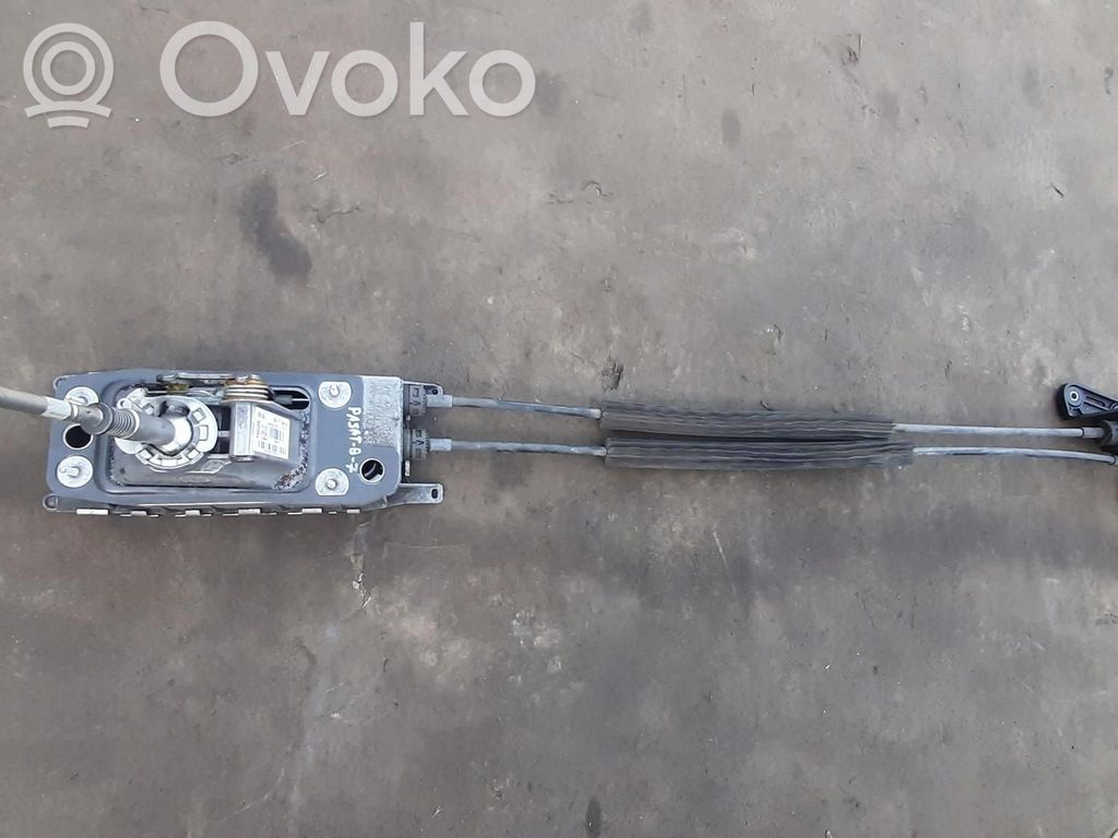 Volkswagen PASSAT B7 Wybierak skrzyni biegów 
