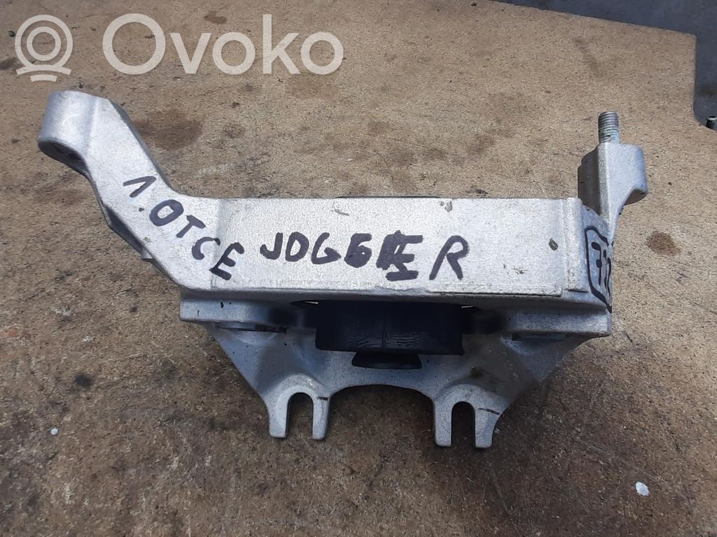 Dacia Jogger Gearbox mounting bracket 
