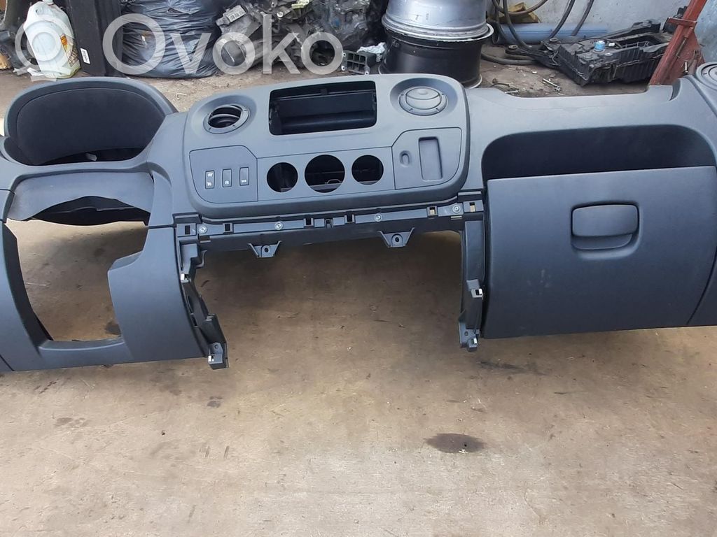Renault Master III Panelė 