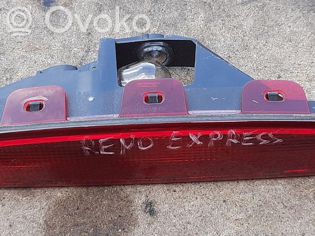 Renault Express Third/center stoplight 