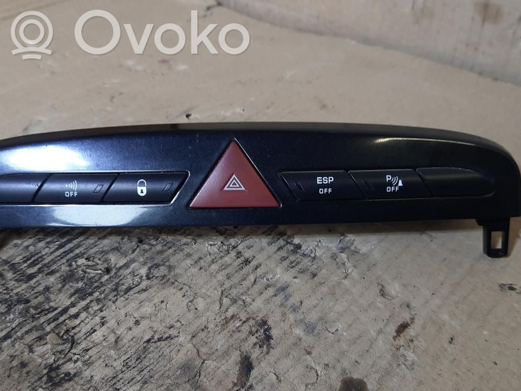 Peugeot RCZ Przycisk świateł awaryjnych 