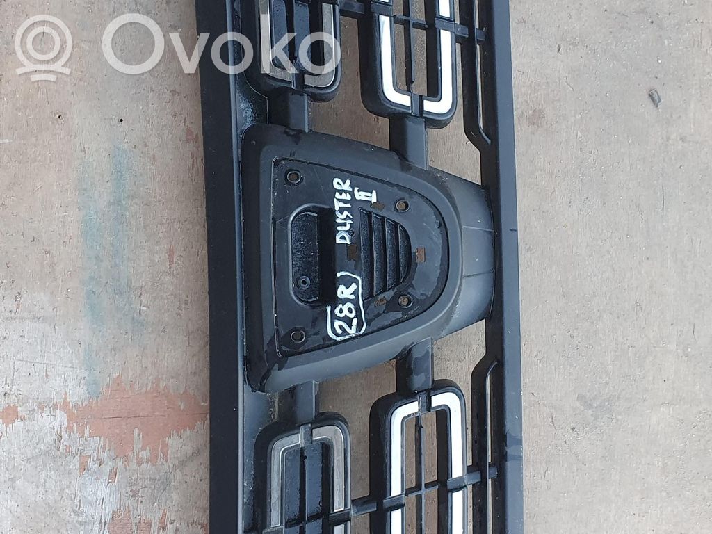 Dacia Duster II Front bumper upper radiator grill 