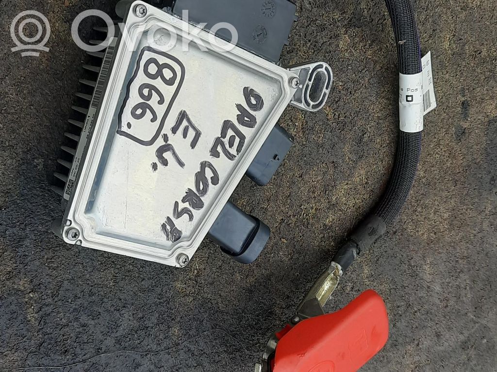 Opel Corsa F Voltage converter inverter 