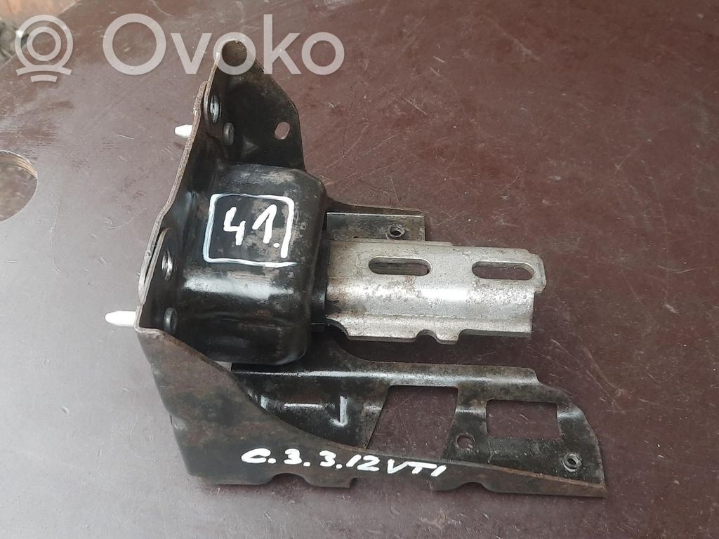 Citroen C3 Engine mount vacuum valve 